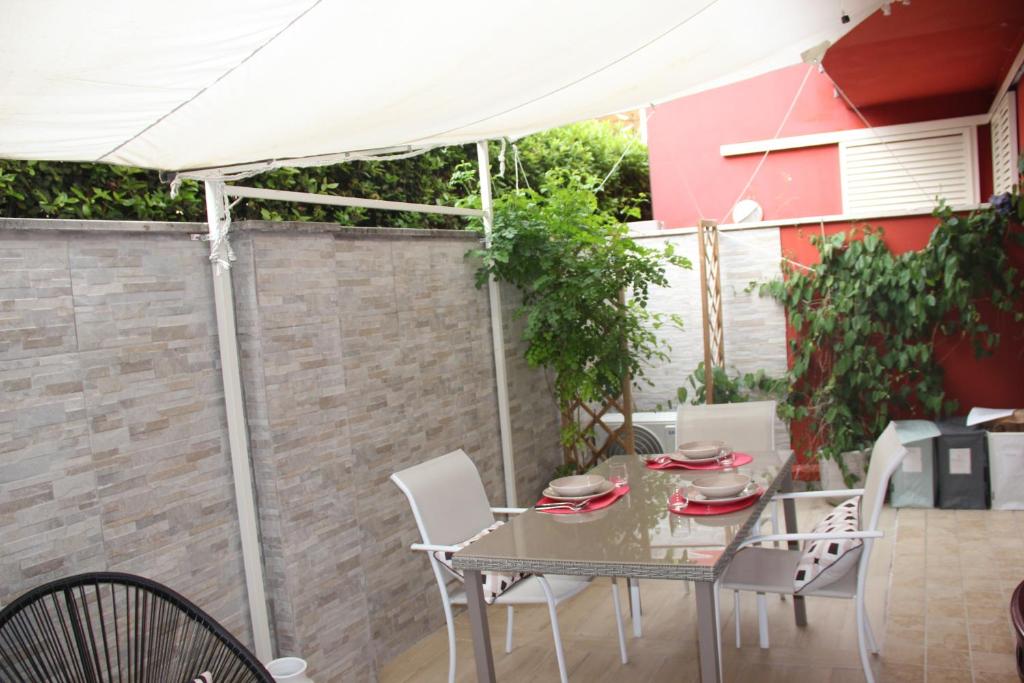 Casa Lucia private CAR or Motorcycle park – Lucca
